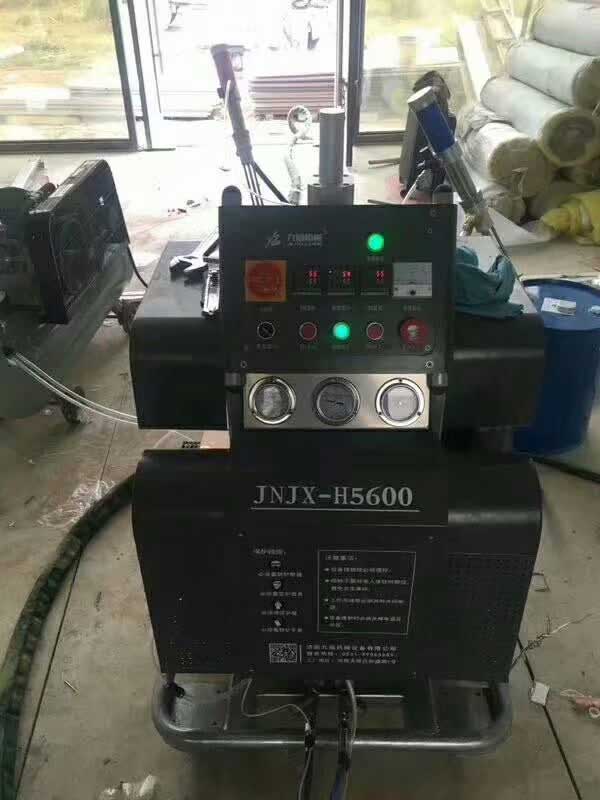 鑼響半掛車襯里耐磨防腐聚脲噴涂防護(hù)(圖2) H5600鑼響半掛車襯里耐磨防腐聚脲噴涂機(jī)
